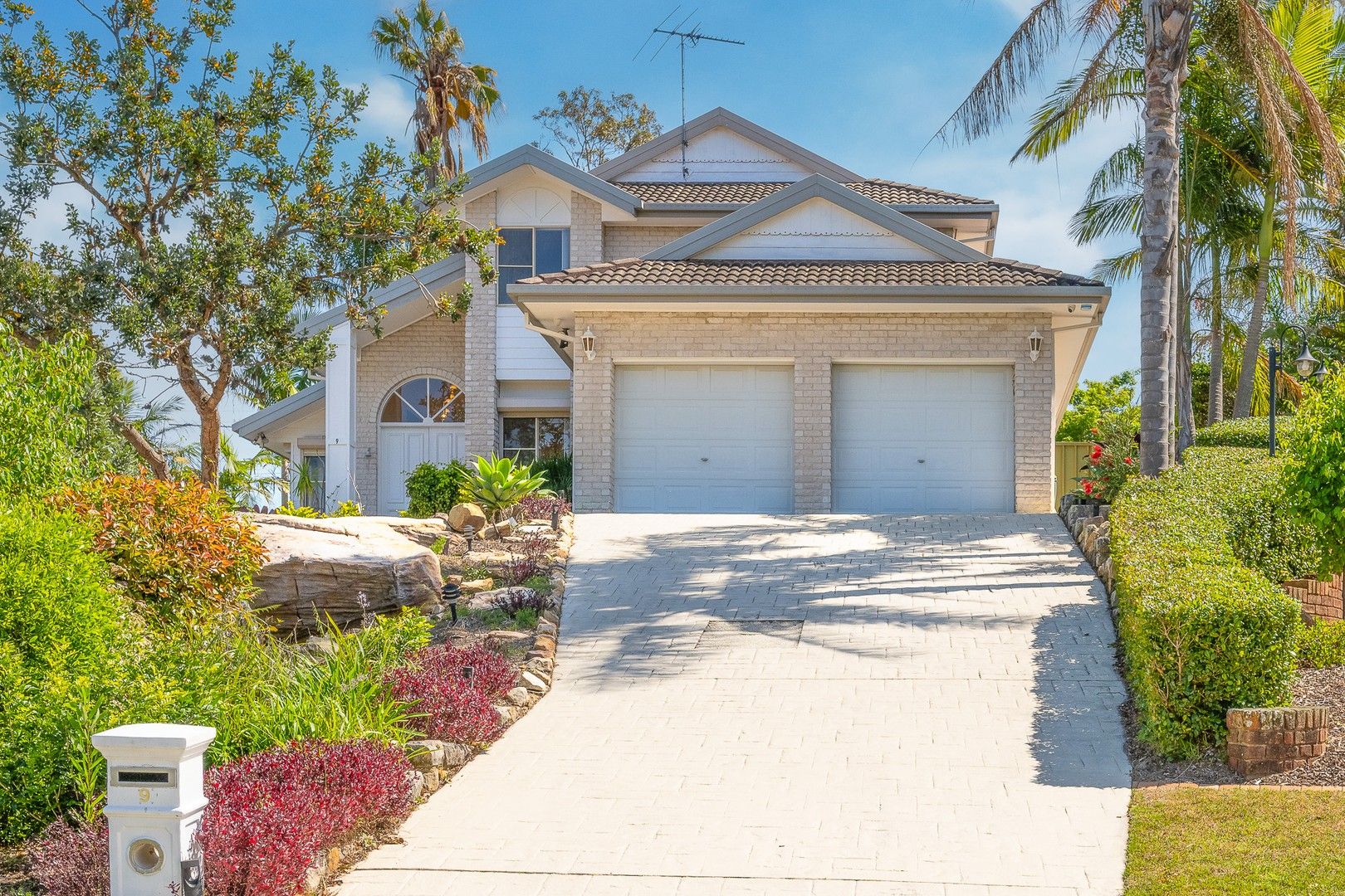 4 bedrooms House in 9 Angas Close BARDEN RIDGE NSW, 2234