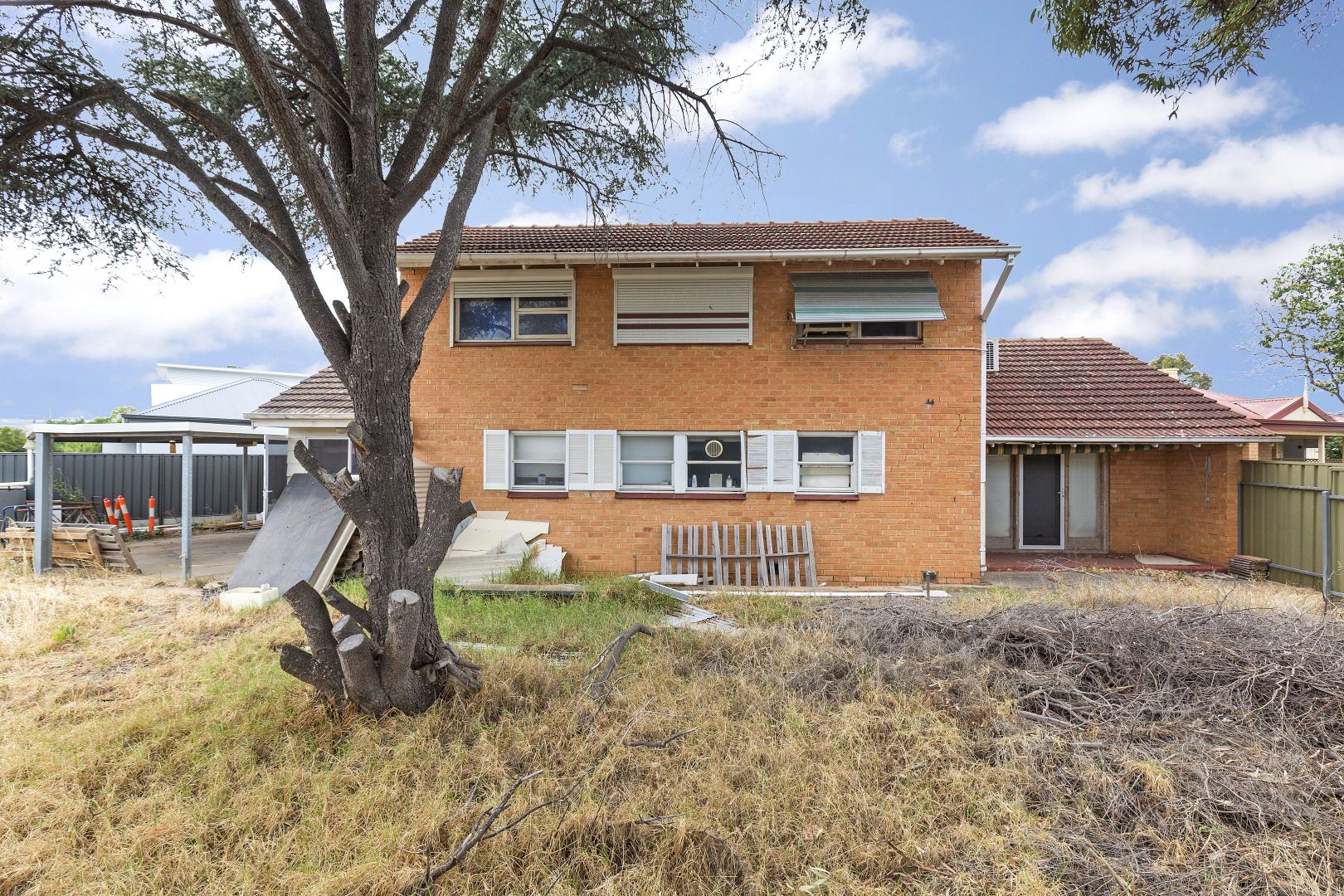 44 Kingston Avenue, Garden Property History & Address