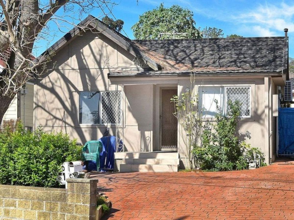 4 bedrooms House in 26 Hannam Street TURRELLA NSW, 2205