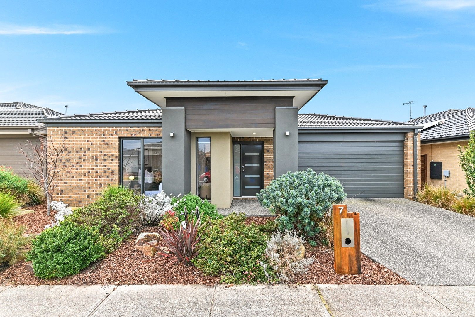 7 Dressen Way, Clyde North VIC 3978, Image 0