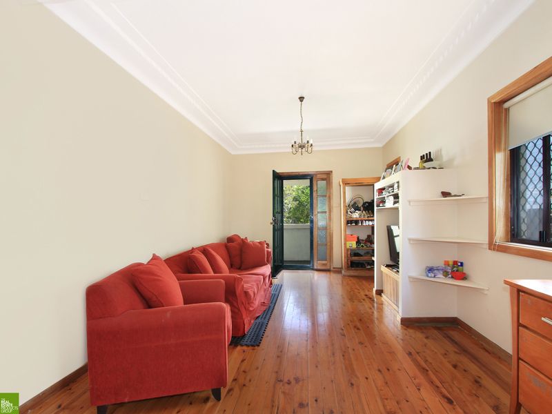 5 John Street, MOUNT SAINT THOMAS NSW 2500, Image 2