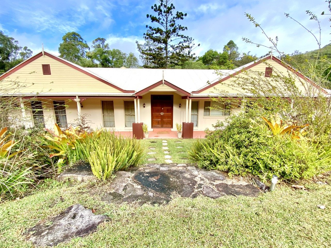 35 Waterfall Drive, Wongawallan QLD 4210, Image 2