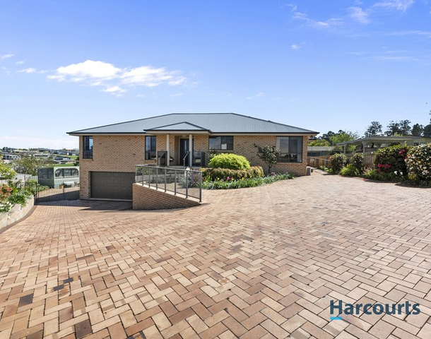 13 Kaye Elizabeth Place, Deloraine TAS 7304