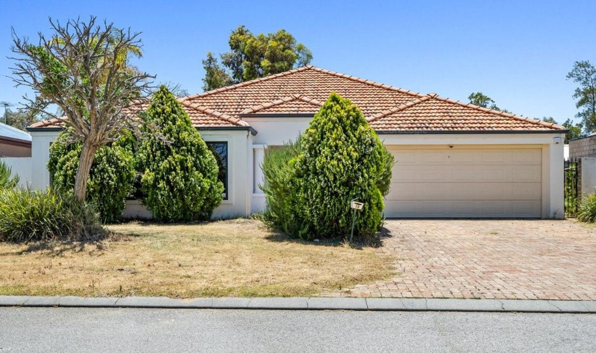 4 bedrooms House in 10 Welara Circle HENLEY BROOK WA, 6055