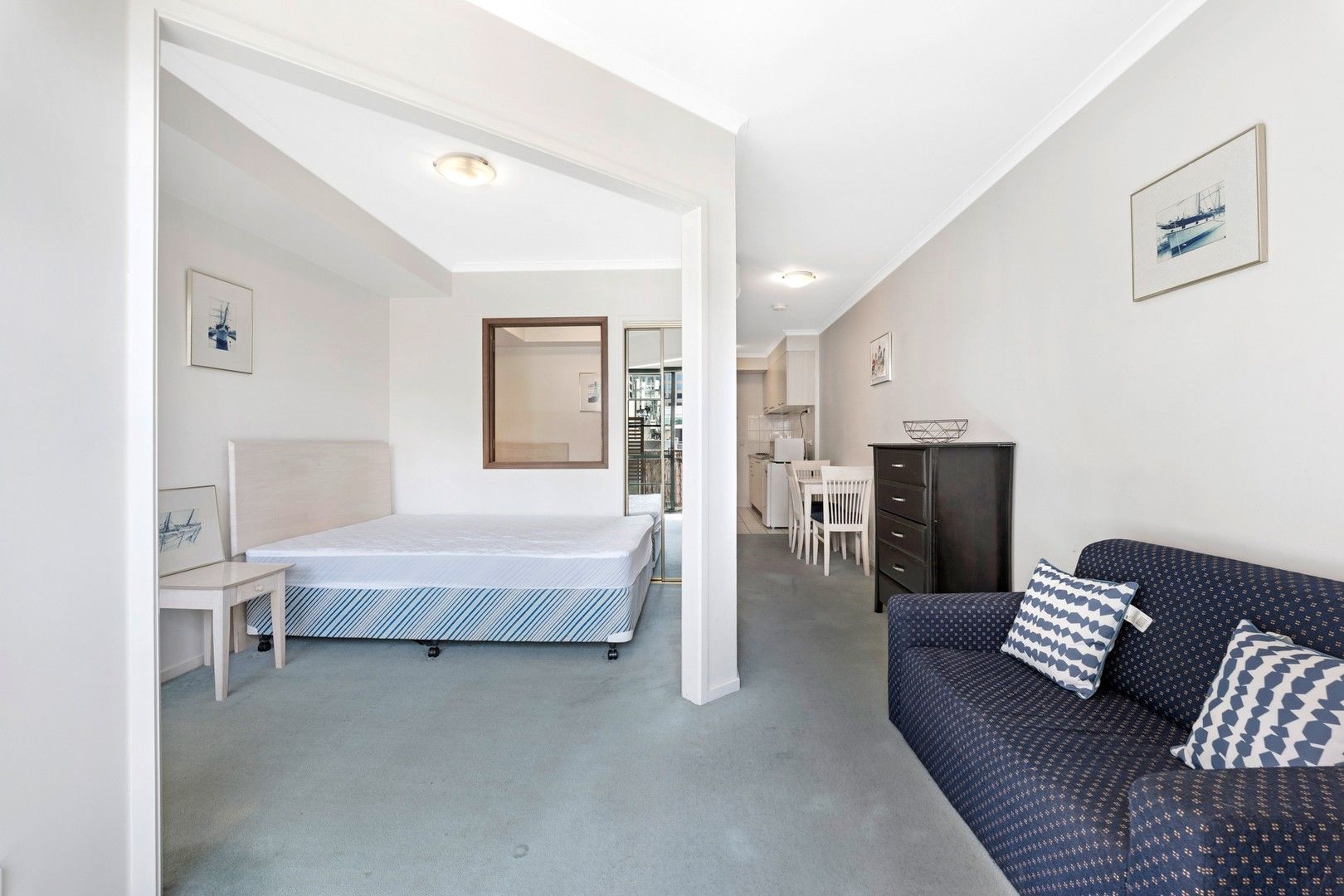 2 bedrooms Apartment / Unit / Flat in 613/585 La Trobe Street MELBOURNE VIC, 3000