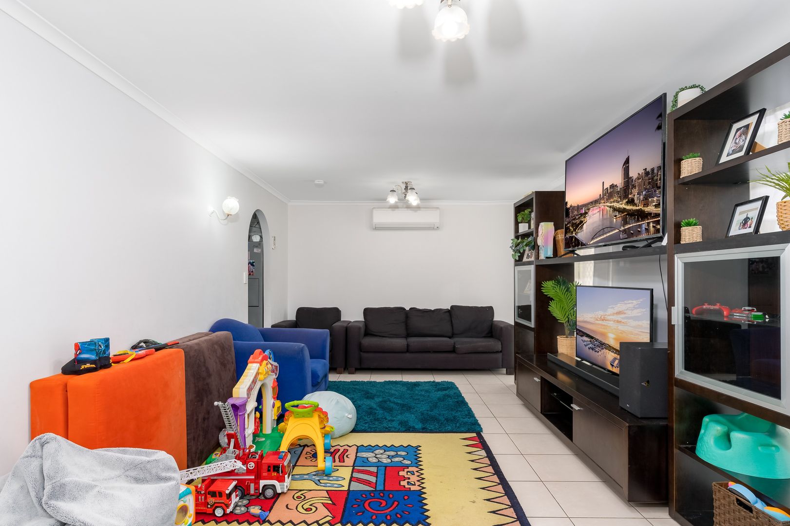 4 Ammons Street, Browns Plains QLD 4118, Image 2