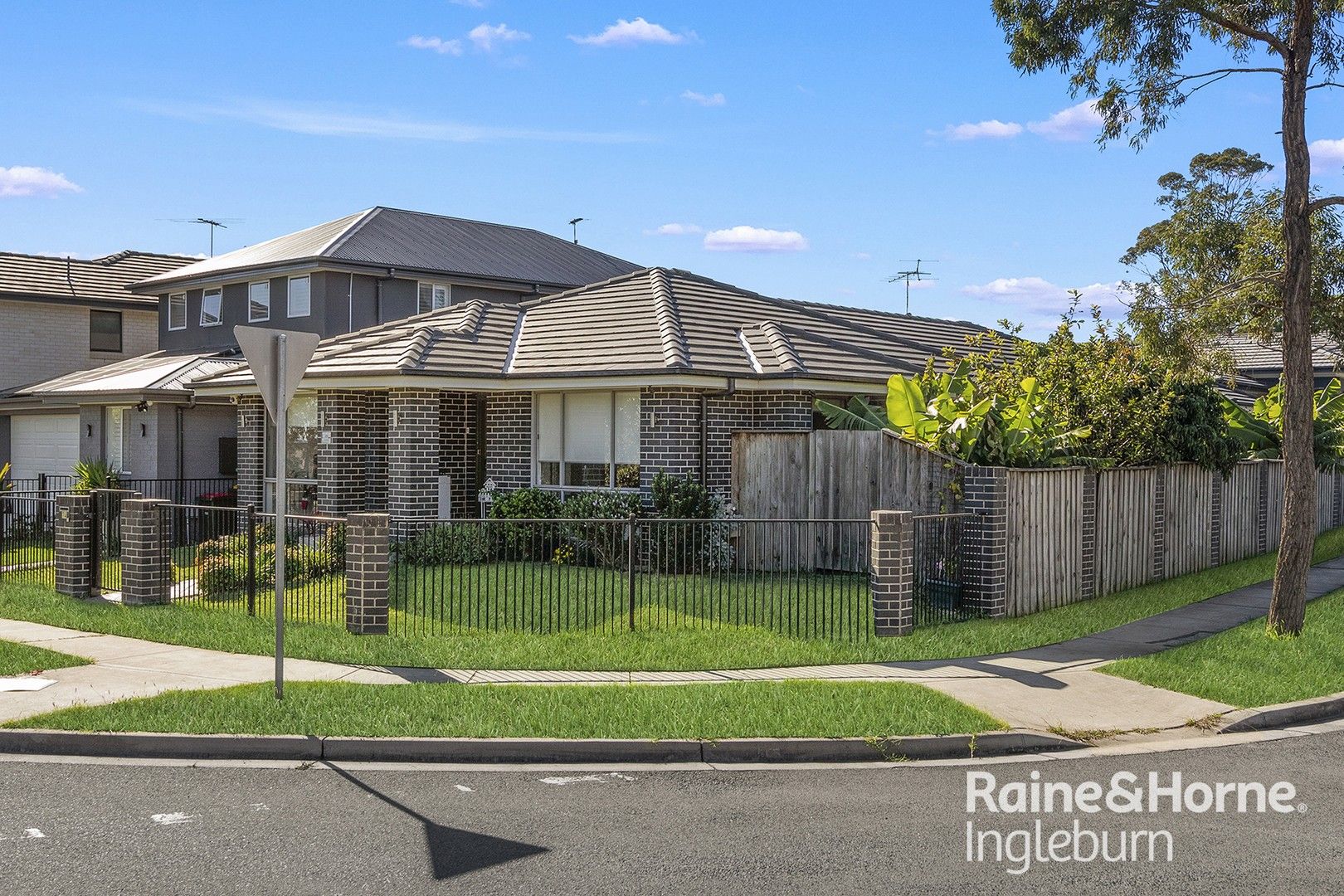 14 Tamborine Drive, Minto NSW 2566, Image 0