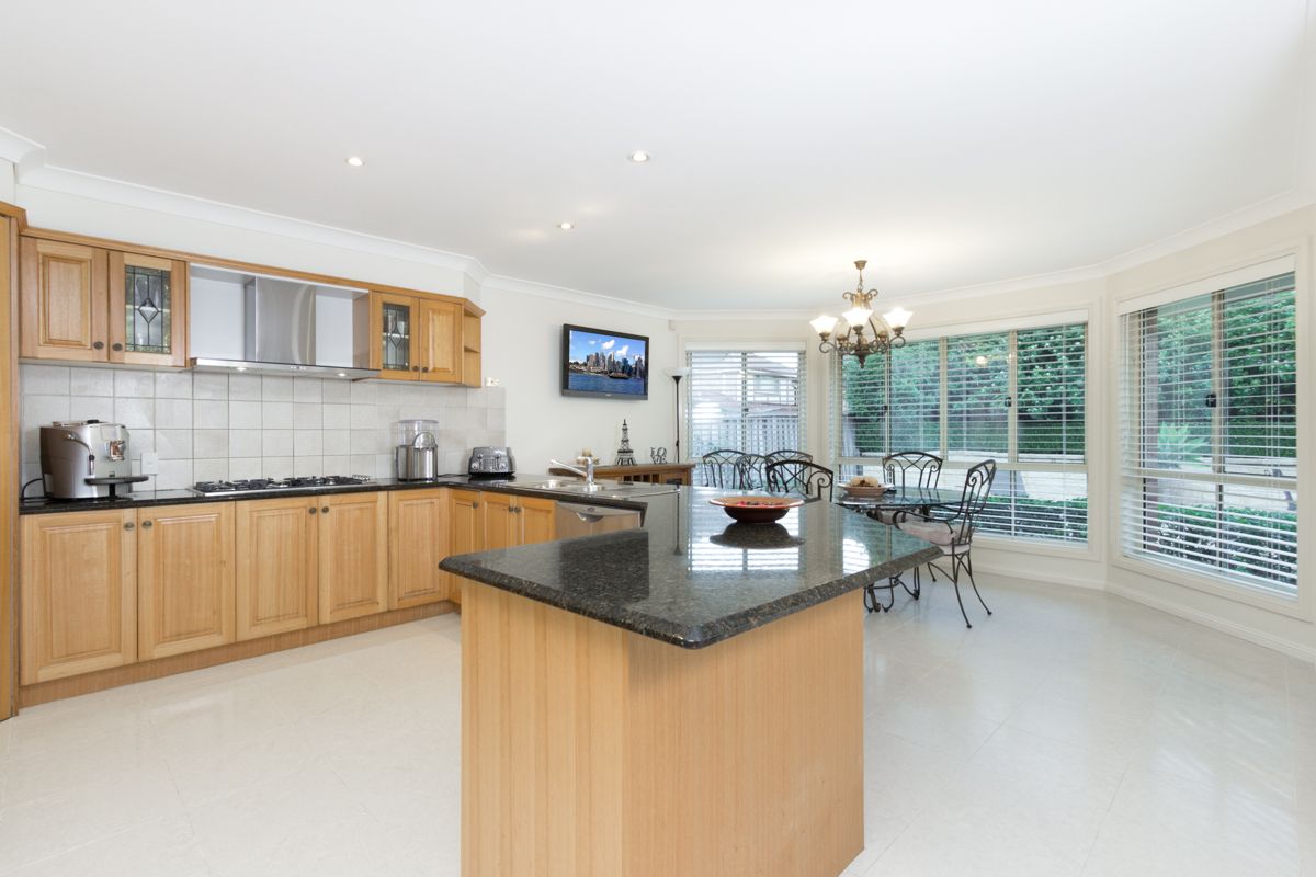 12 Casablanca Ave, Beaumont Hills NSW 2155, Image 2