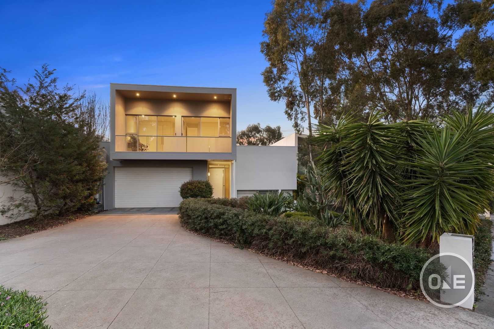 4 bedrooms House in 9 Collins Street KEW VIC, 3101