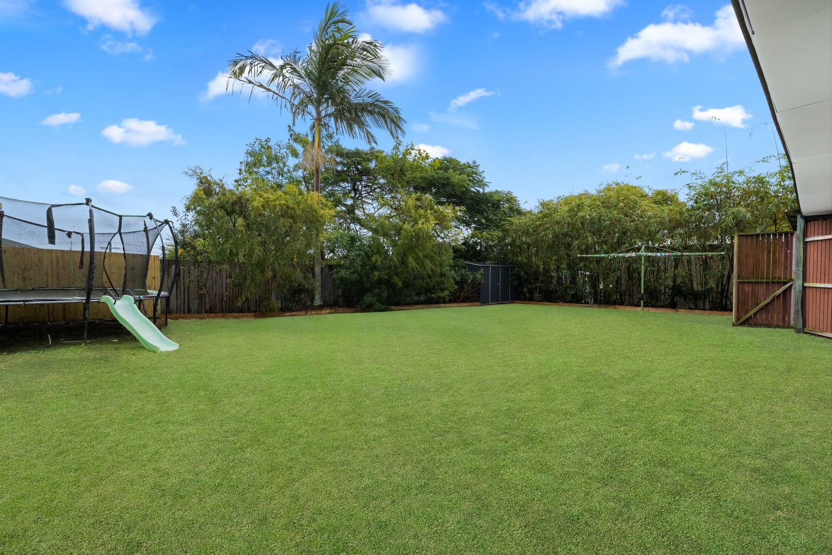 4 bedrooms House in 25 Bli Bli Road BLI BLI QLD, 4560