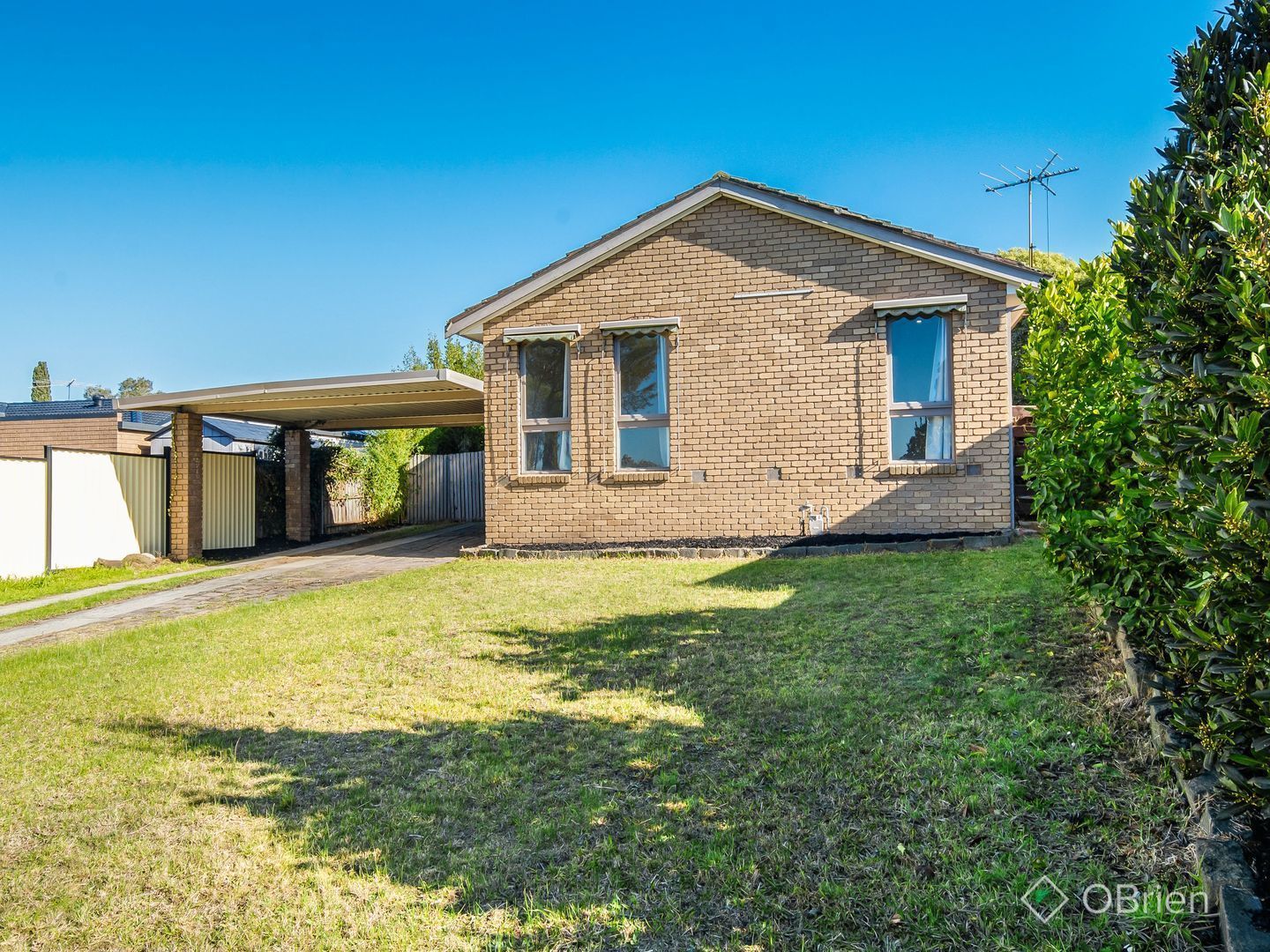 1 Woodworth Close, Endeavour Hills Property History & Address