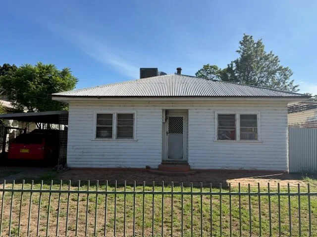 8 Orchard Street, Ravenswood NSW 2824