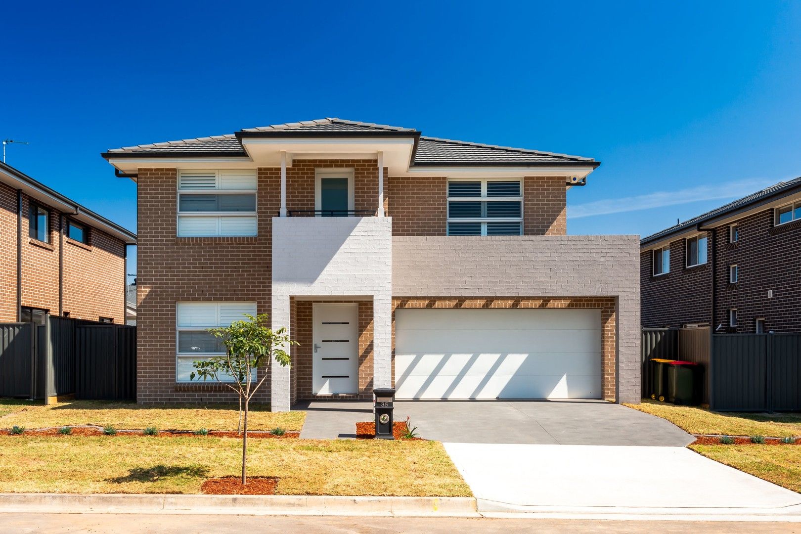 4 bedrooms House in 35 Barrallier Drive MARSDEN PARK NSW, 2765