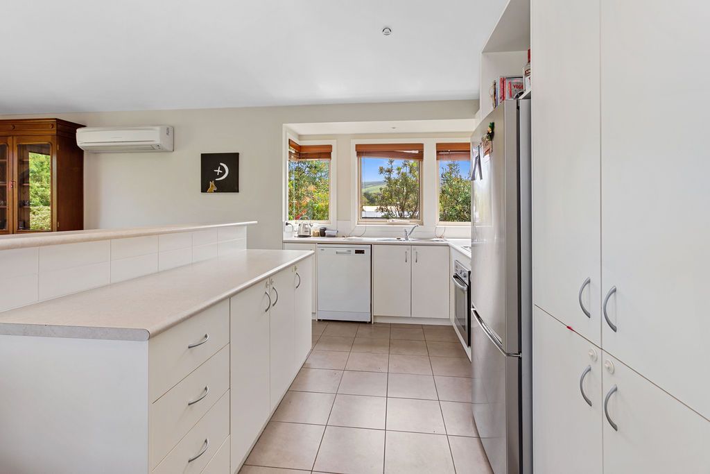 3/5 Cawood Street, Apollo Bay VIC 3233, Image 2