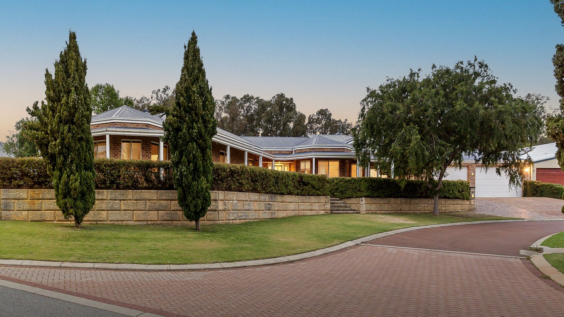 4 bedrooms House in 1 Upton Court BALDIVIS WA, 6171