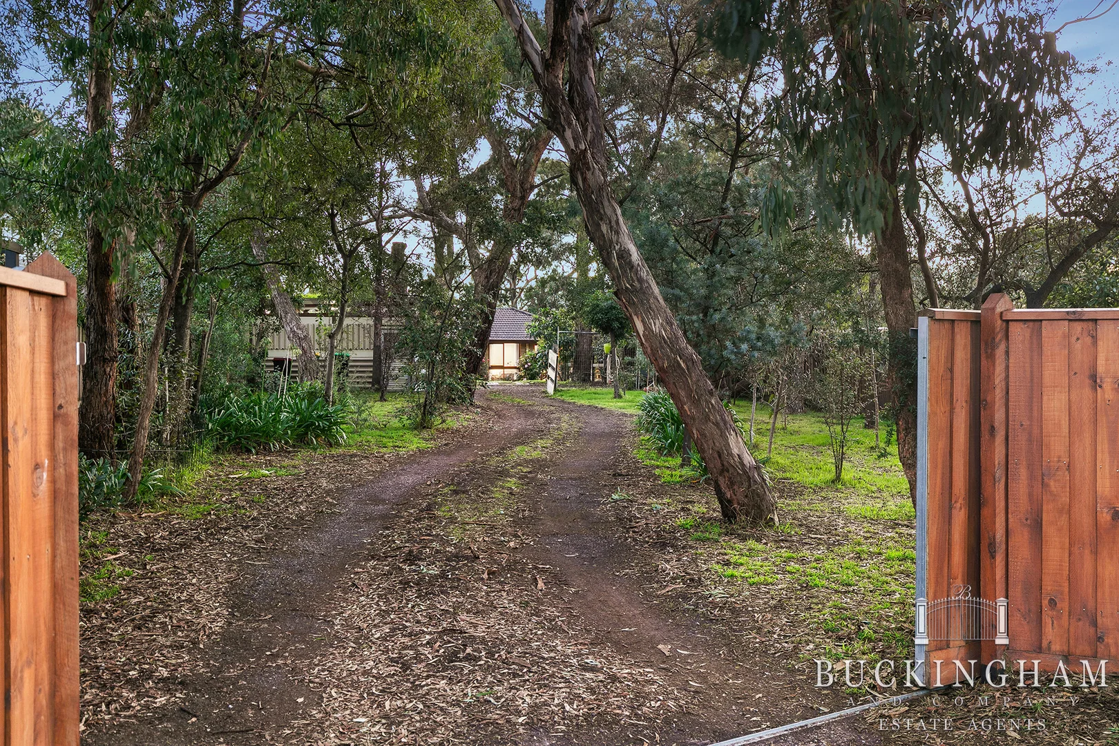 Additional image 13 of 61 Mountain View Road, Montmorency VIC 3094