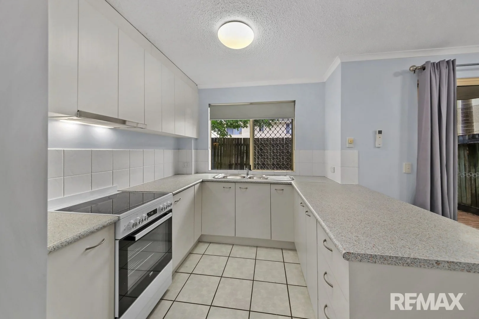 1/4 Low Street, Yandina QLD 4561