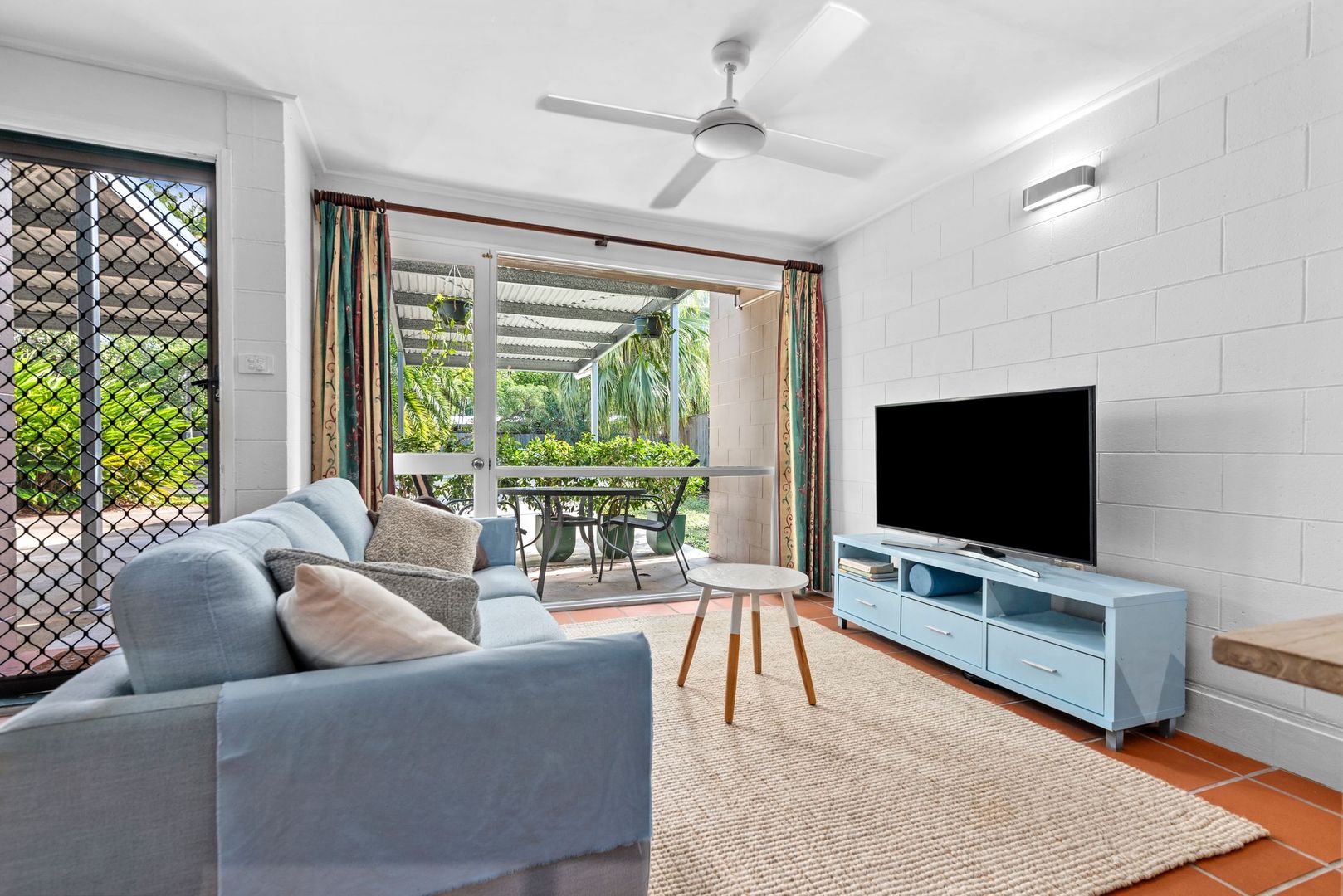 1/34 Mimosa St, Holloways Beach QLD 4878, Image 2