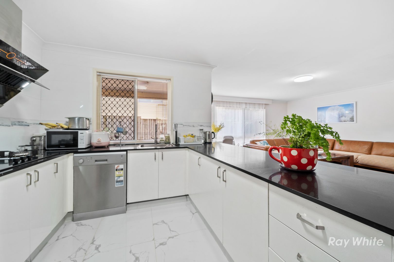 10A Patrick Court, Waterford West QLD 4133, Image 2