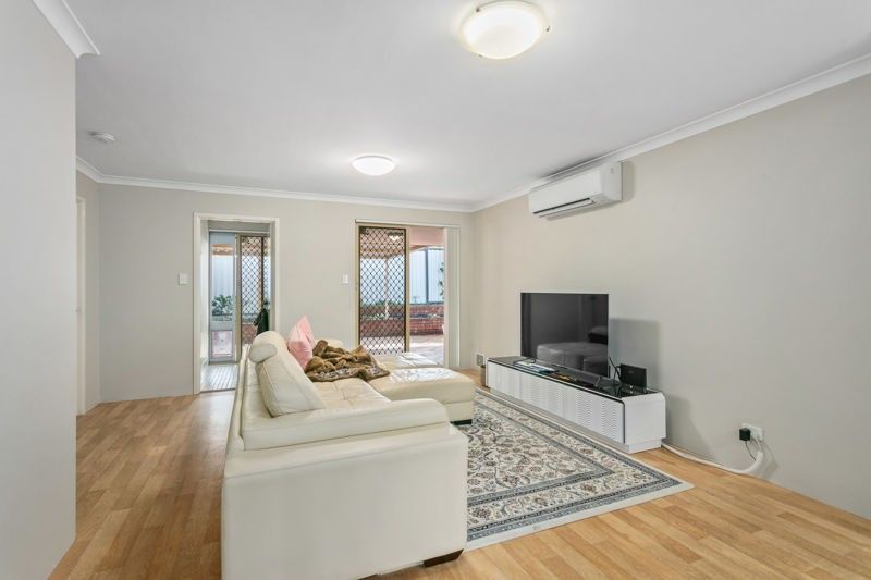 2/11 Goddard Street, Lathlain WA 6100, Image 0