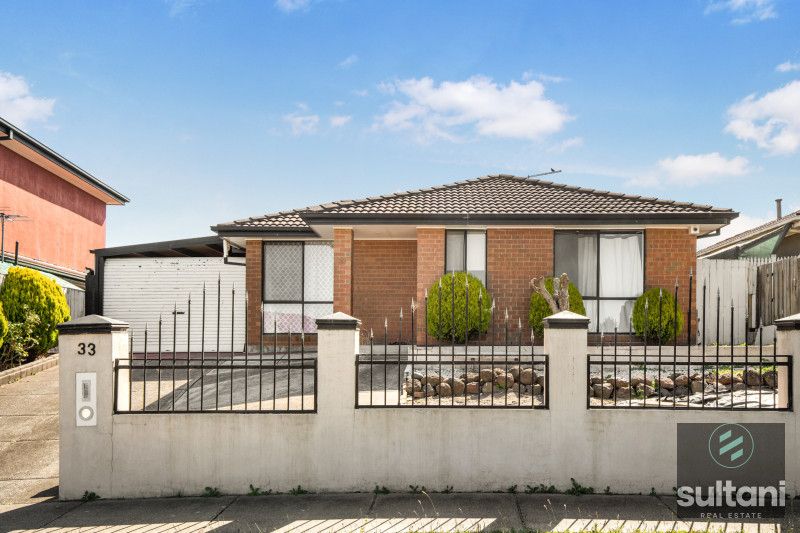 3 bedrooms House in 33 Amber Drive HAMPTON PARK VIC, 3976