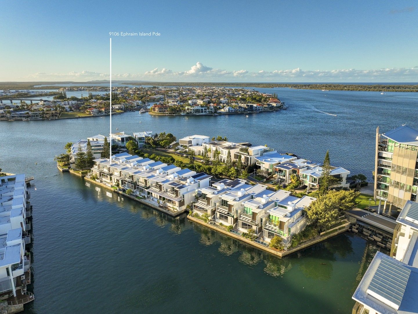 9106/2 Ephraim Island, Paradise Point QLD 4216, Image 2