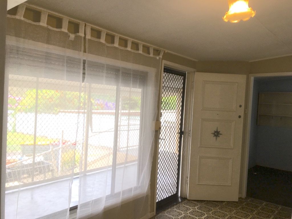 10 bedrooms House in 16 Charles St. (10 bedroom house) BLACKTOWN NSW, 2148