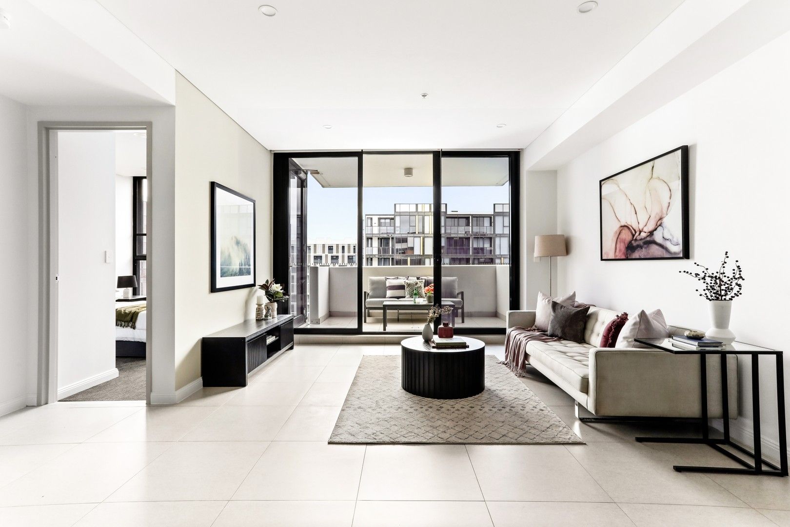 2 bedrooms Apartment / Unit / Flat in 1106/6 Bourke Street MASCOT NSW, 2020