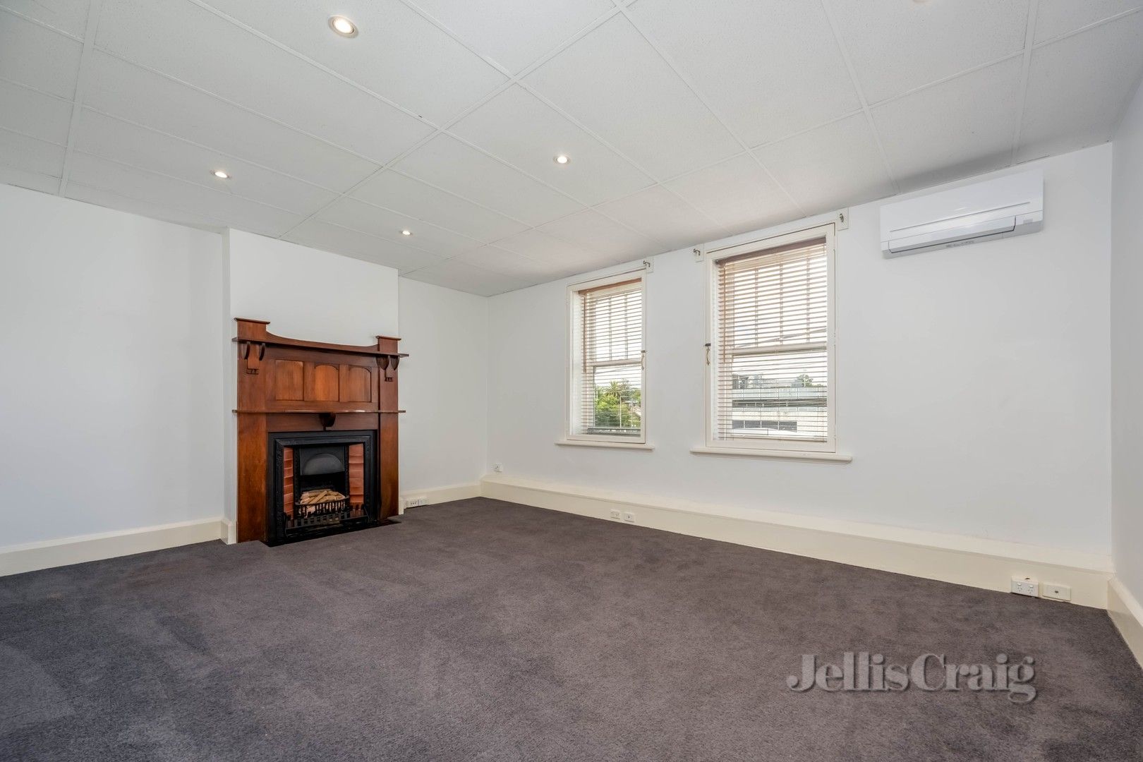 2 bedrooms Apartment / Unit / Flat in 1/1123 Toorak Rd CAMBERWELL VIC, 3124