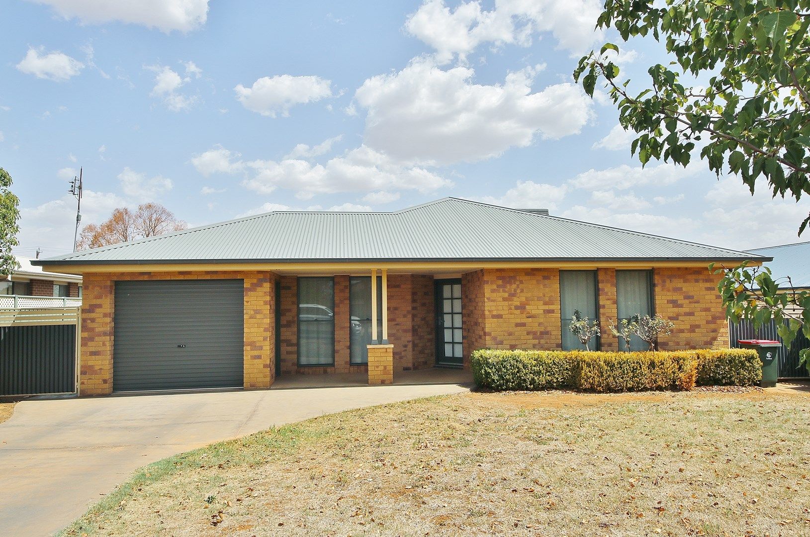 3 bedrooms House in 56 DUNHEVED CIRCLE DUBBO NSW, 2830