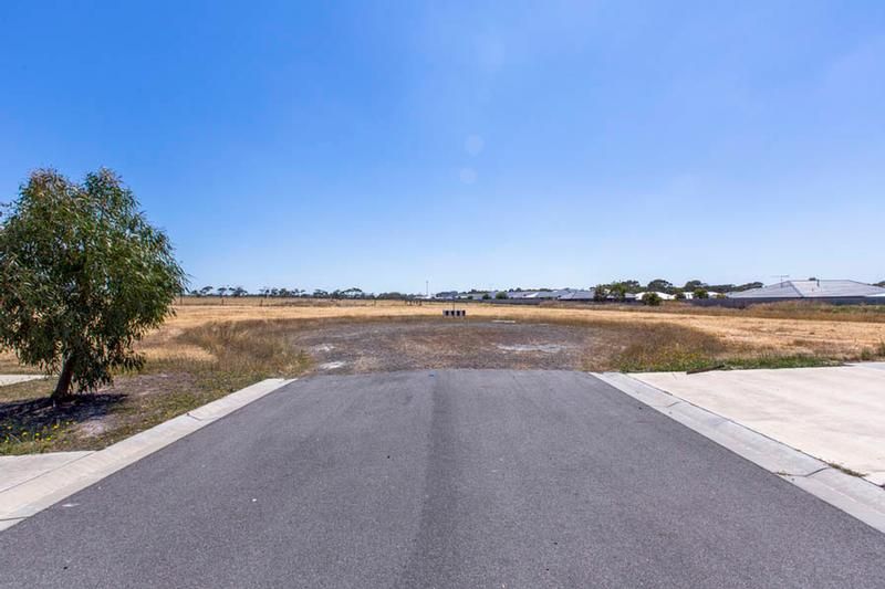 Lot 701 Ullathorne Park Estate, Inverloch VIC 3996, Image 2