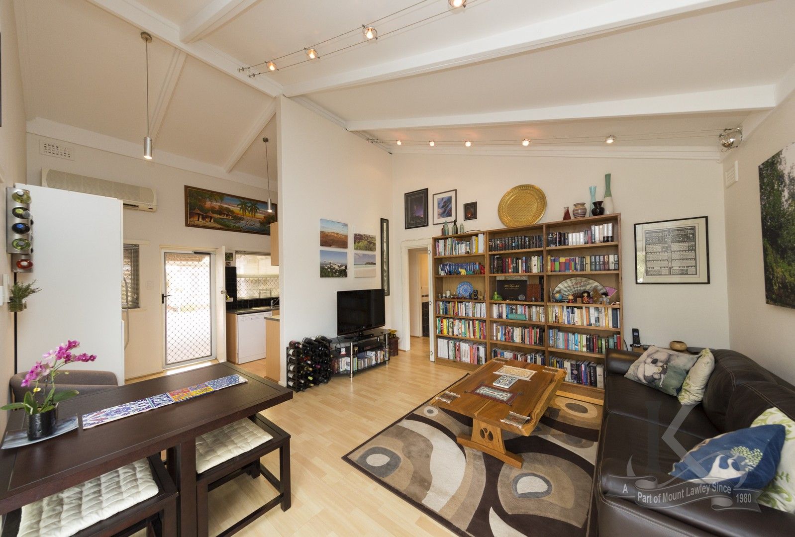 2 bedrooms Villa in 1/29 Third Avenue MOUNT LAWLEY WA, 6050