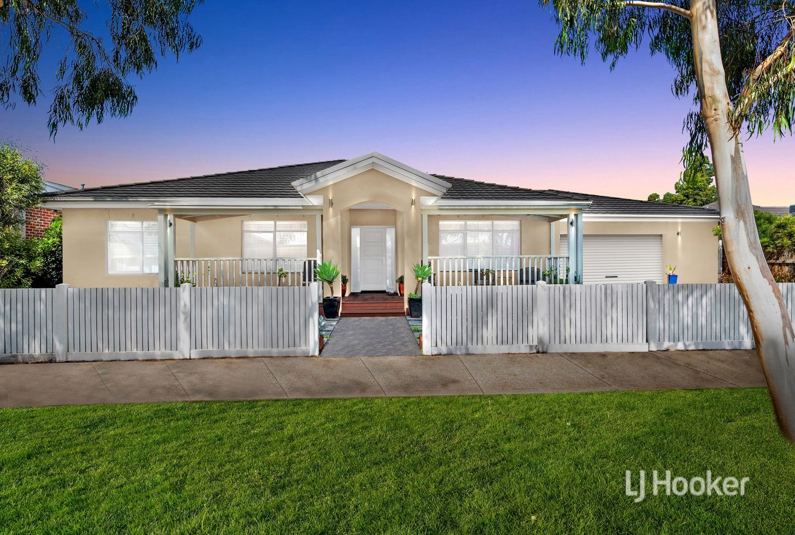 5 bedrooms House in 41 Castlemaine Drive EYNESBURY VIC, 3338