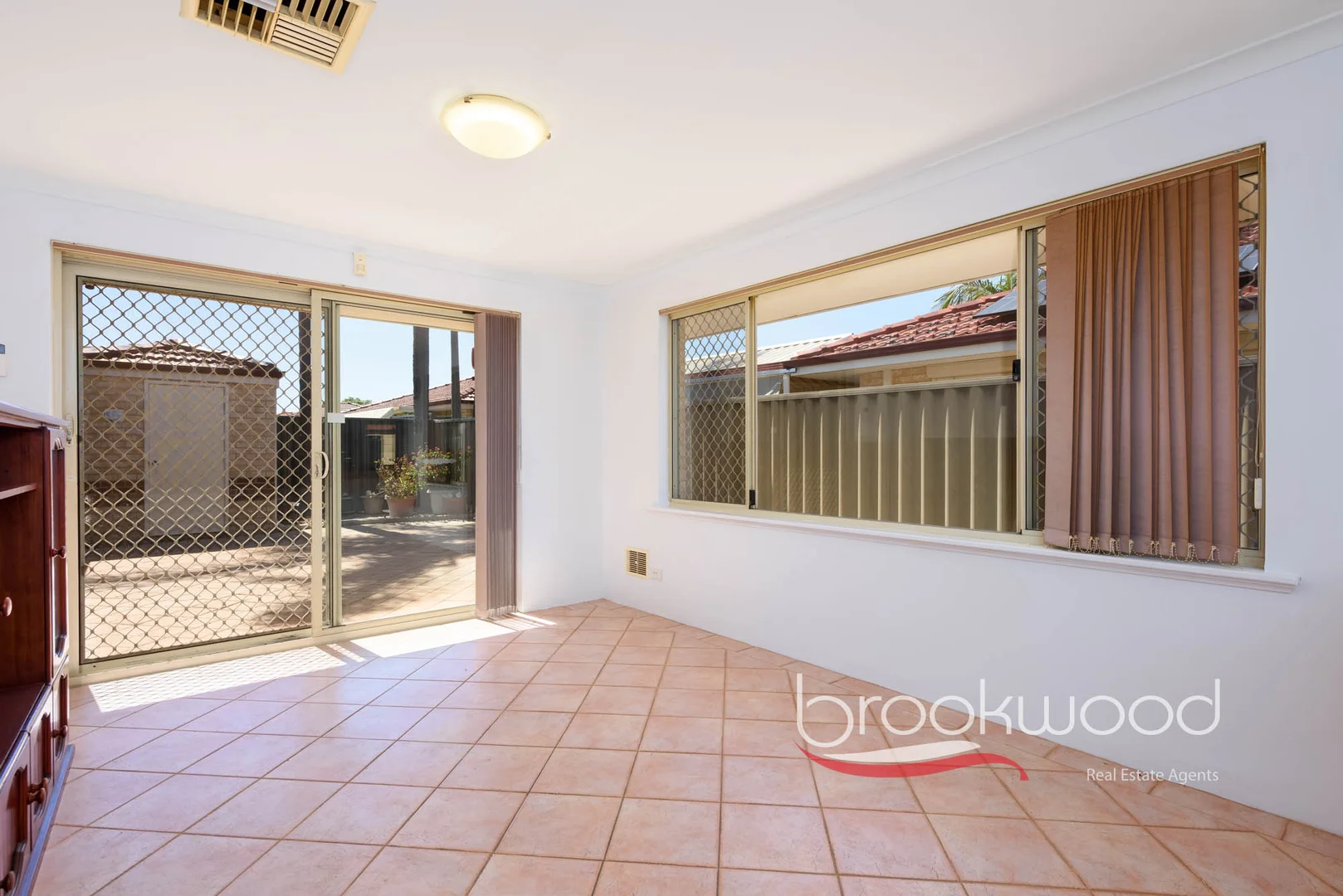 Additional image 12 of 186B Forest Lakes Drive, Thornlie WA 6108