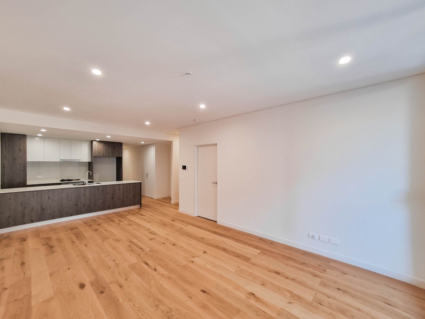 2 bedrooms Apartment / Unit / Flat in 402/277-279 Mann Street GOSFORD NSW, 2250