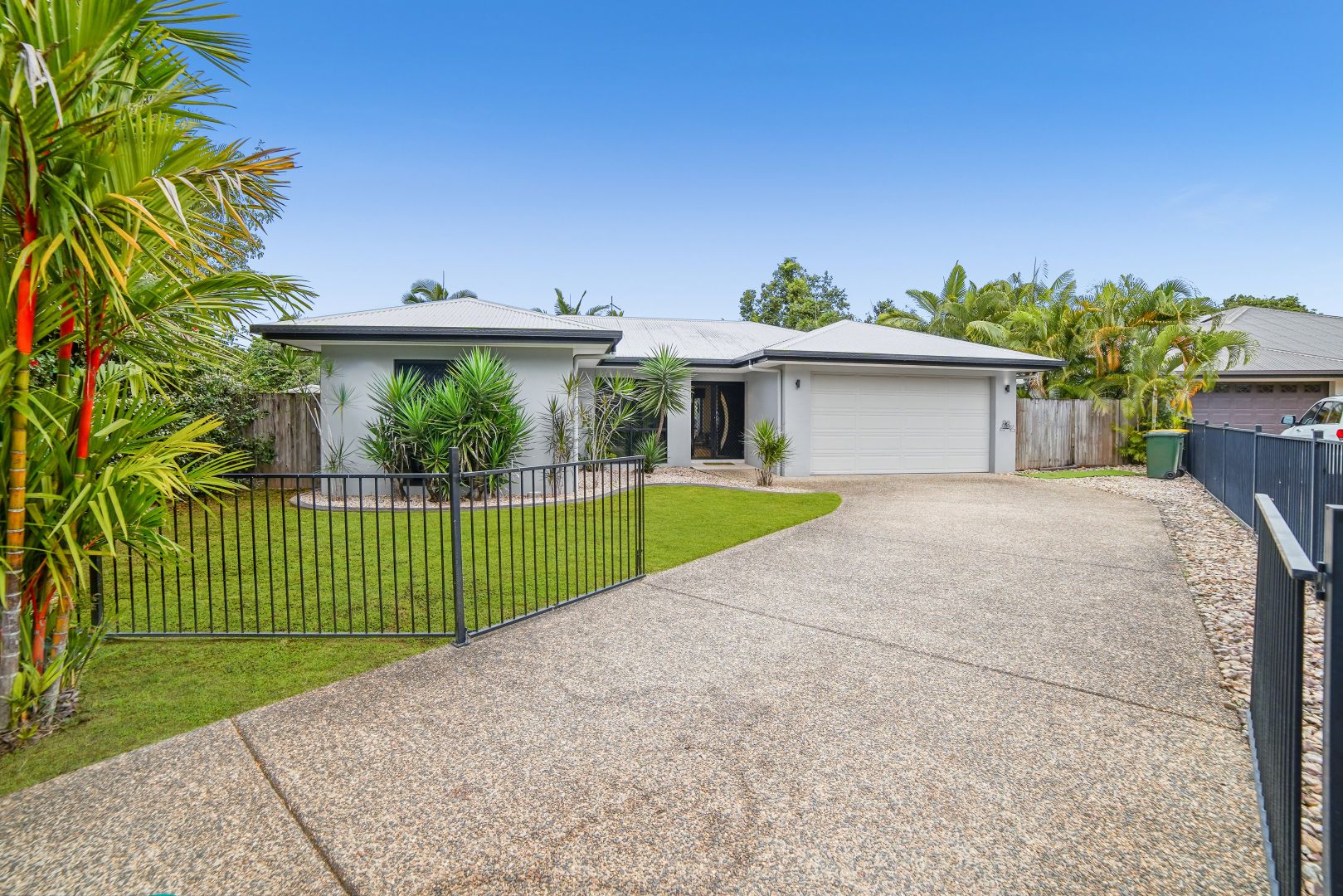 8 Lora Close, Bentley Park QLD 4869, Image 1