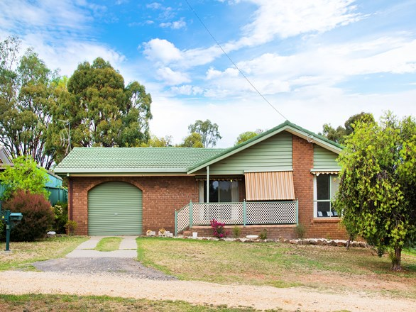 20 Lawrence Street, Castlemaine VIC 3450