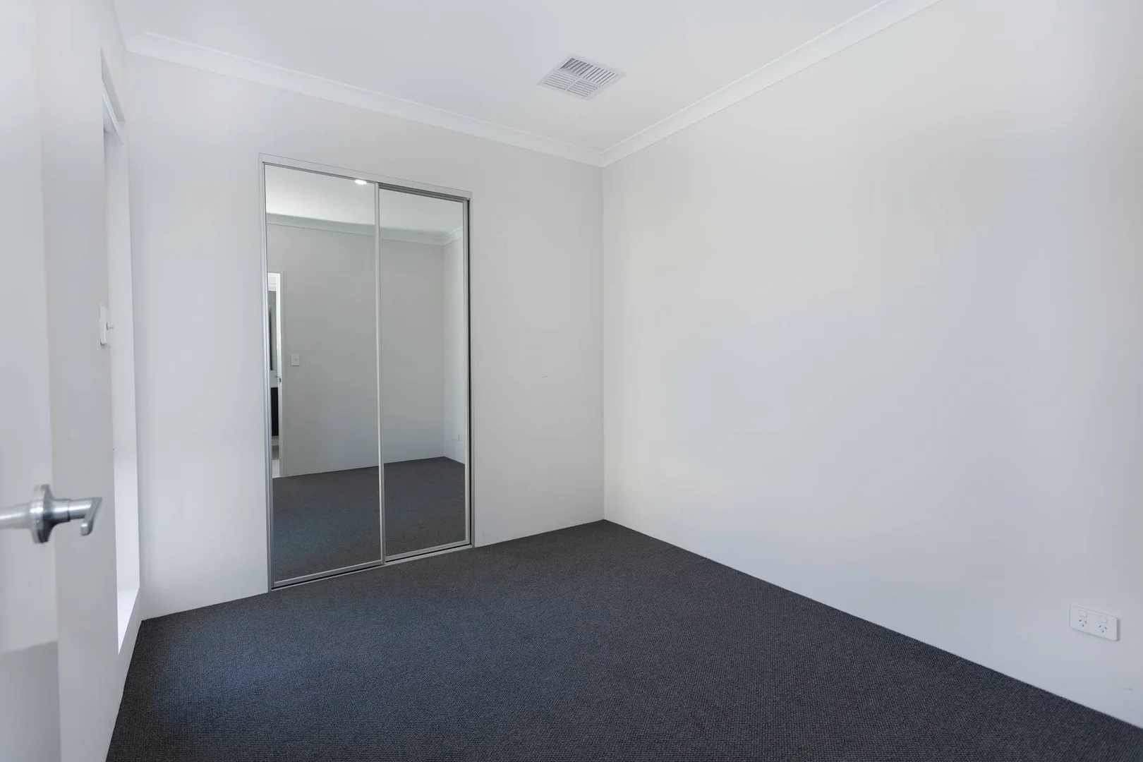 Additional image 11 of A/4 Woodleigh Gardens, Ballajura WA 6066