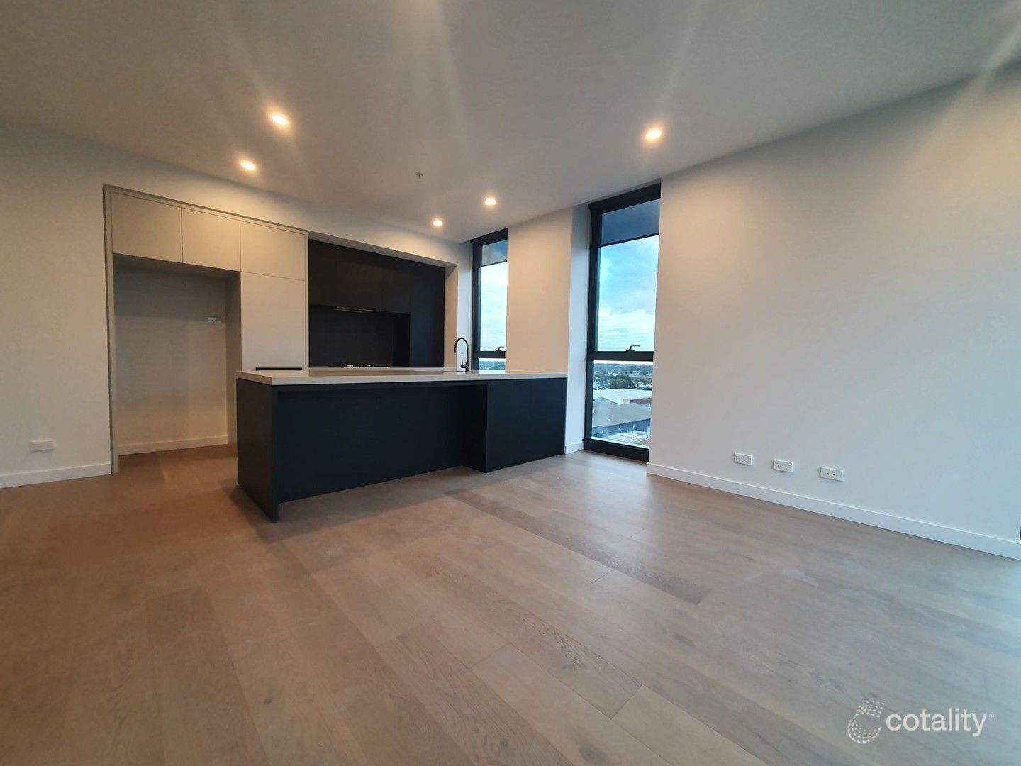 2 bedrooms Apartment / Unit / Flat in 705/1408 Centre Road CLAYTON SOUTH VIC, 3169