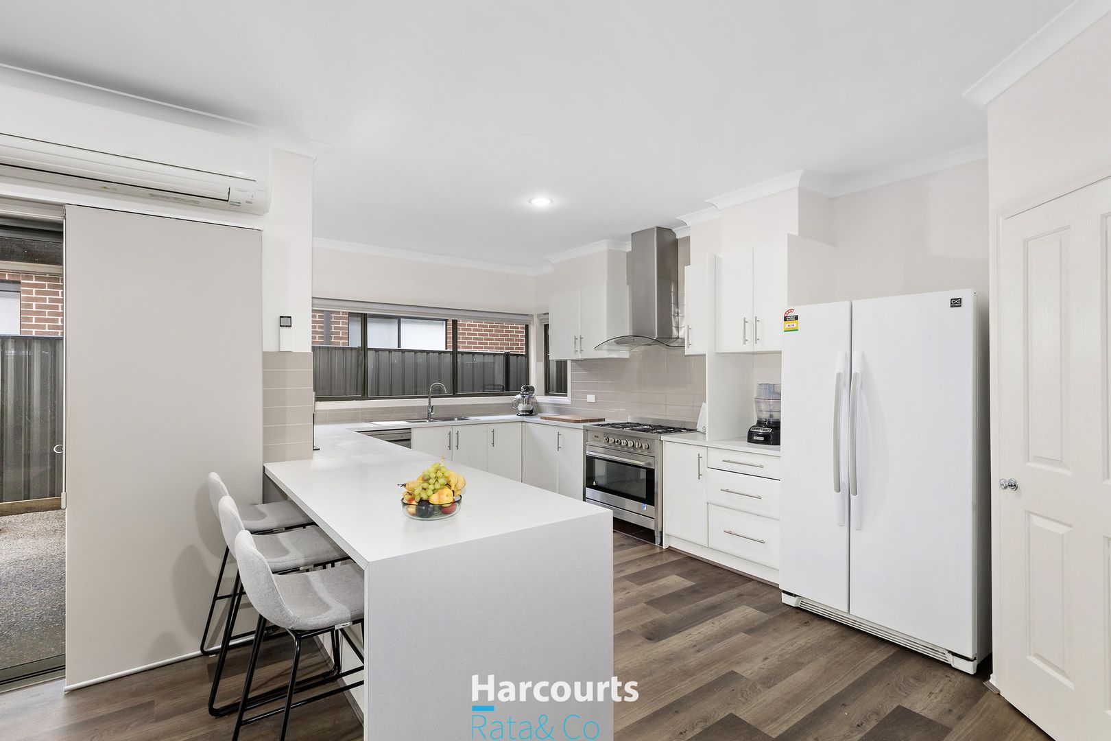 27 Conservation Drive, Craigieburn VIC 3064, Image 2