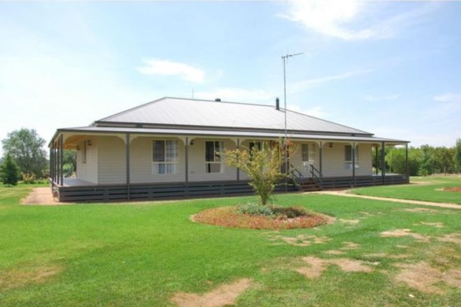 Picture of 4 Muscara Court, YARROWEYAH VIC 3644