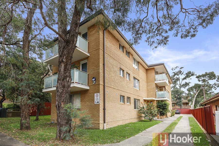 2 bedrooms Apartment / Unit / Flat in 2/60 The Avenue HURSTVILLE NSW, 2220