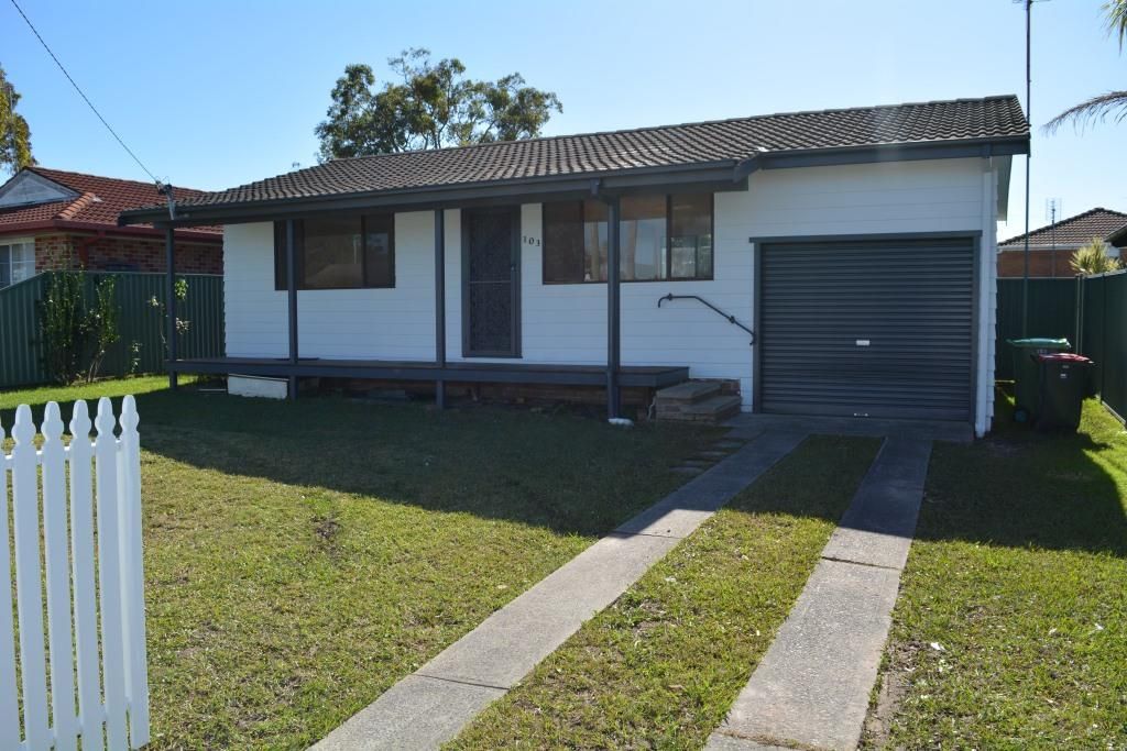 1 bedrooms House in 103 Wallarah Rd GOROKAN NSW, 2263