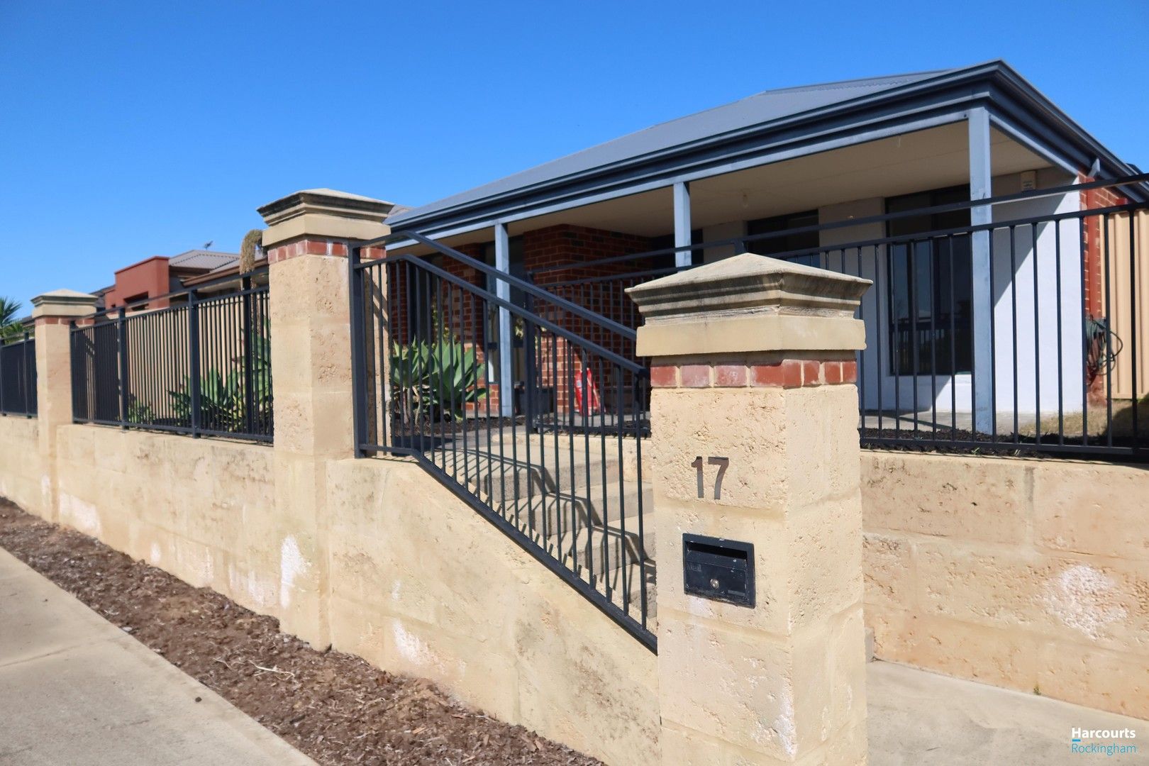 3 bedrooms House in 17 Elm Way BALDIVIS WA, 6171