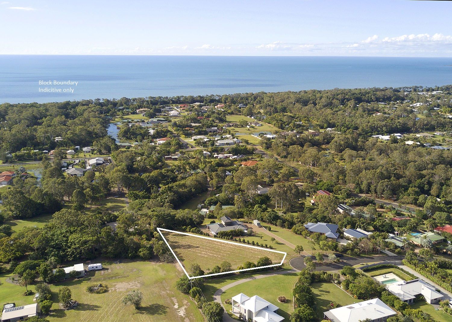 19 Azure Court, Dundowran Beach QLD 4655, Image 2