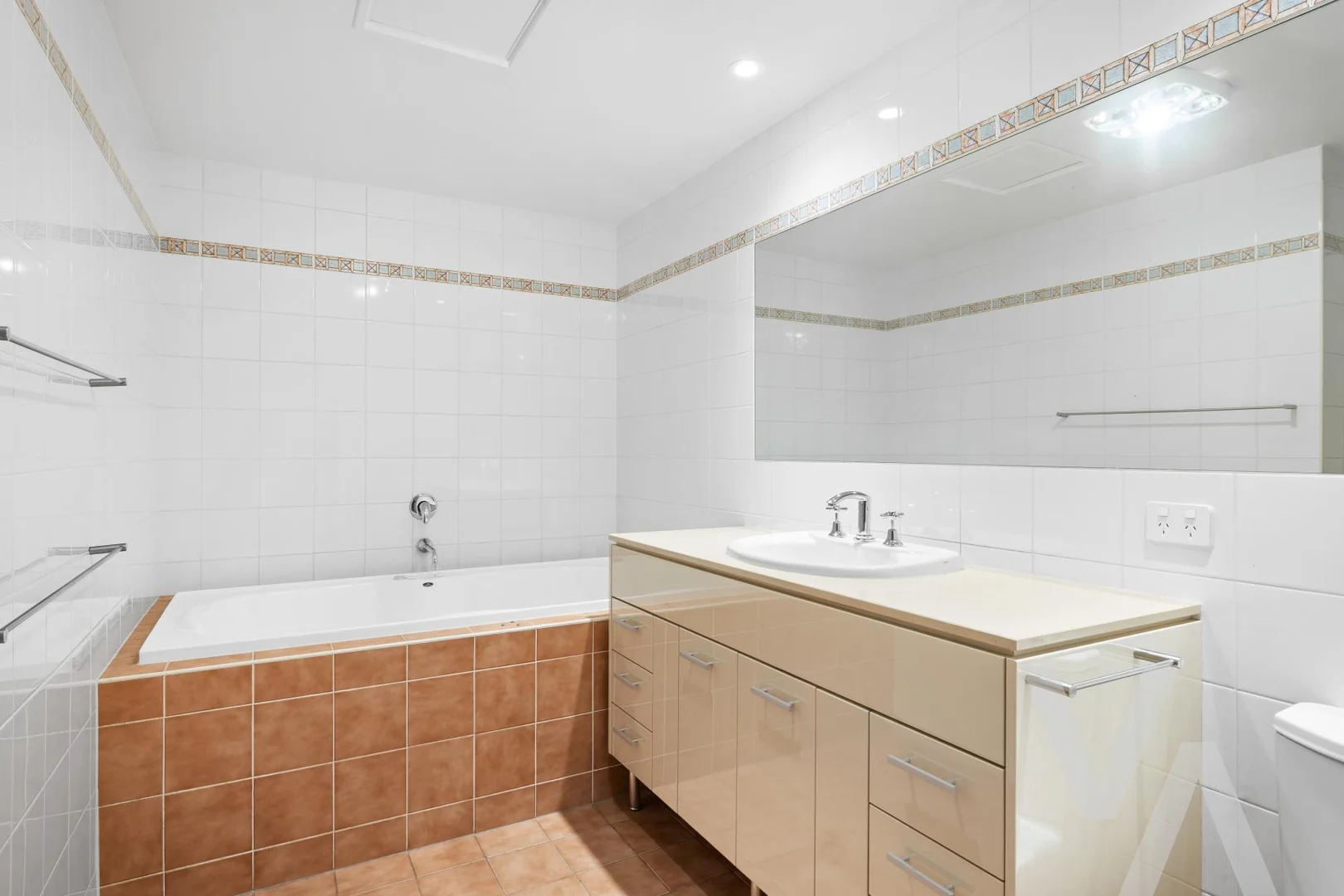 Additional image 10 of 904/24 Bolton Street, Newcastle NSW 2300