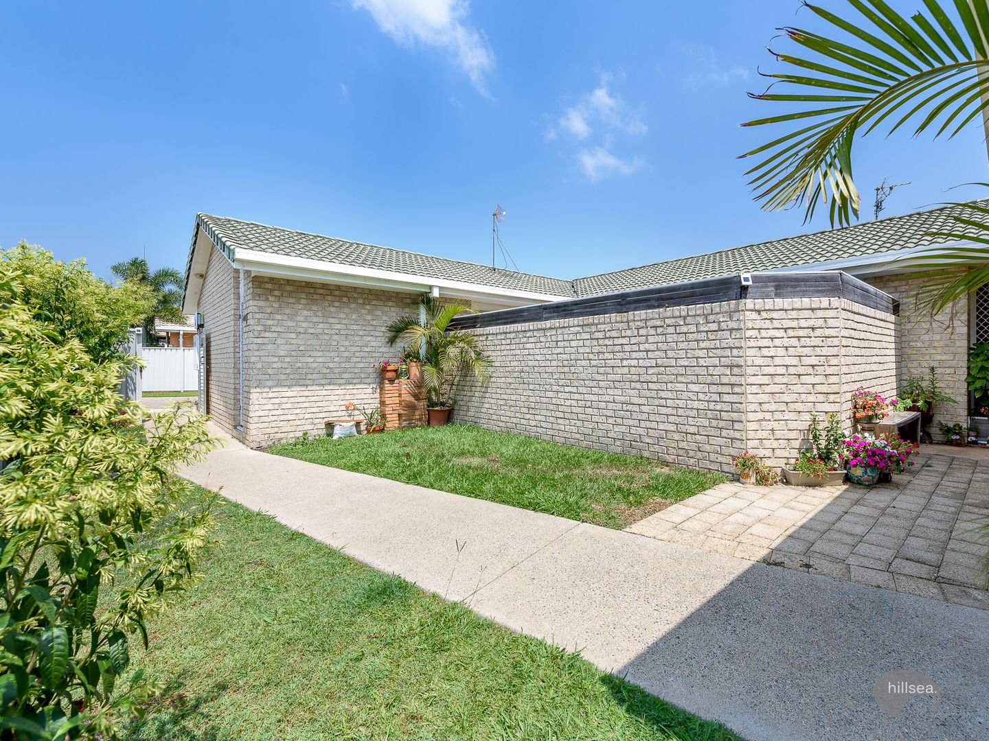 2/12 Jannie Court, Labrador QLD 4215, Image 1