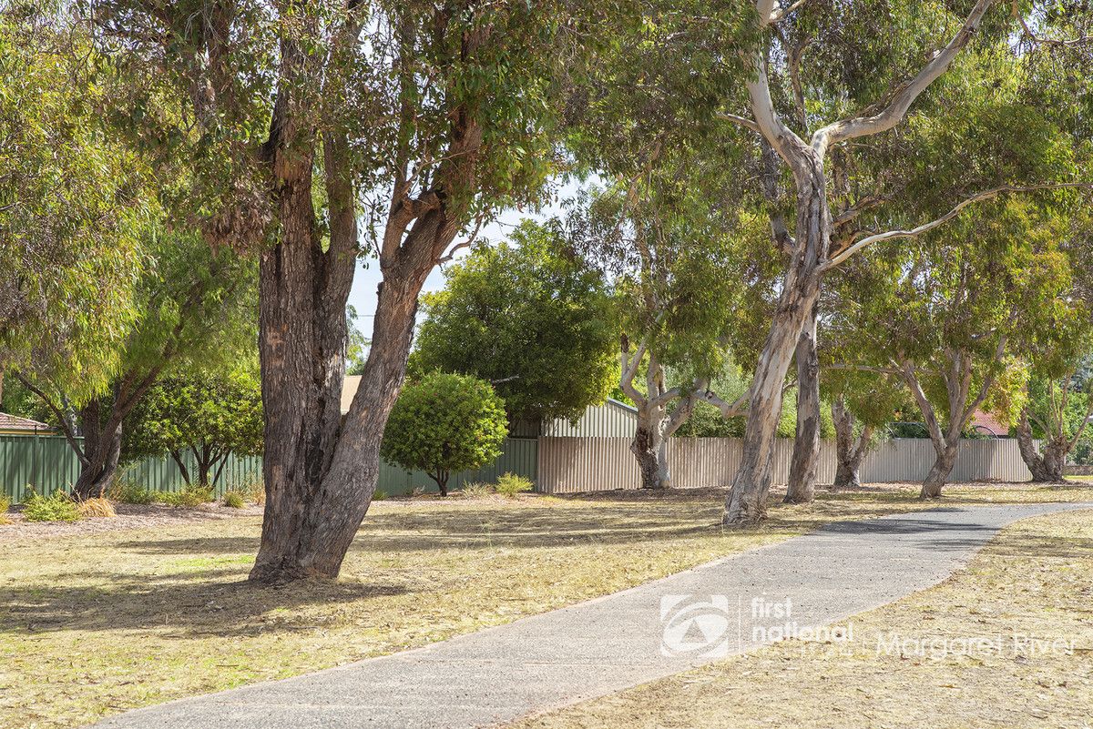 10 Larch Loop, Margaret River WA 6285, Image 1