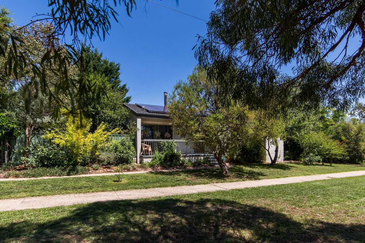 11 Nash Place, Stirling ACT 2611, Image 1