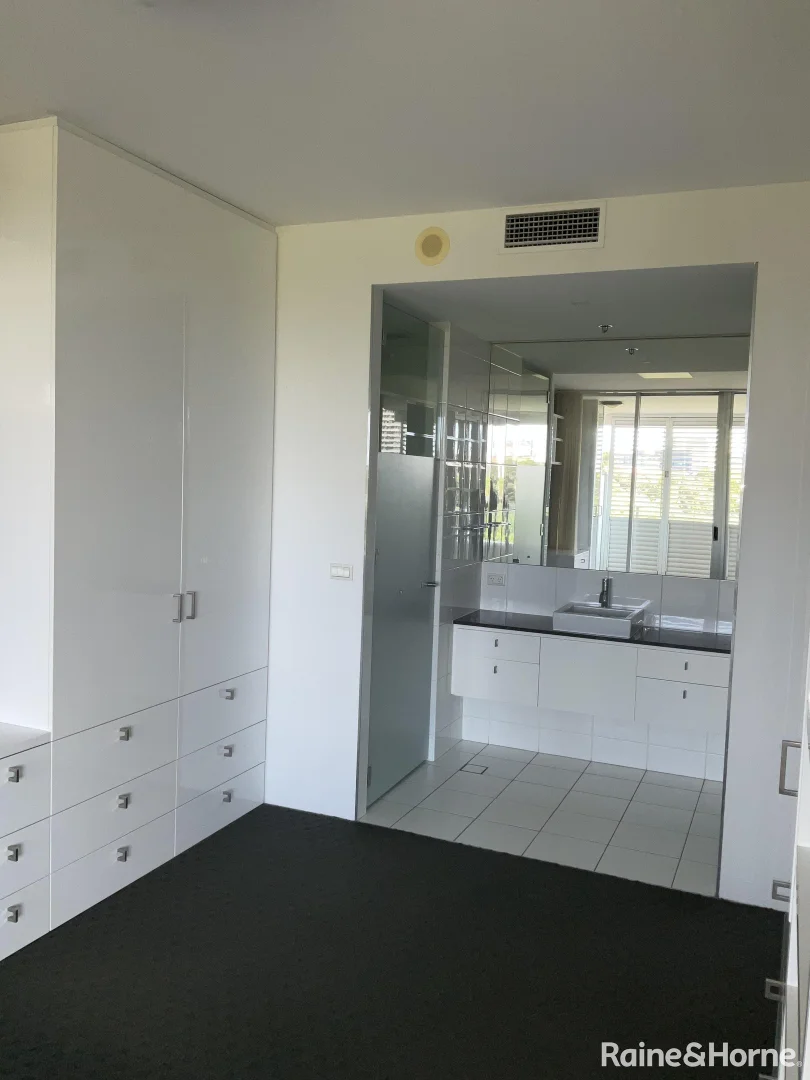 Additional image 8 of 6045/6 Parklands Boulevard, Brisbane City QLD 4000